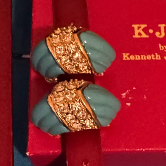 Kenneth Jay Lane Gold and Blue Faux Turquoise Clip On Earrings - Picture 4 of 10